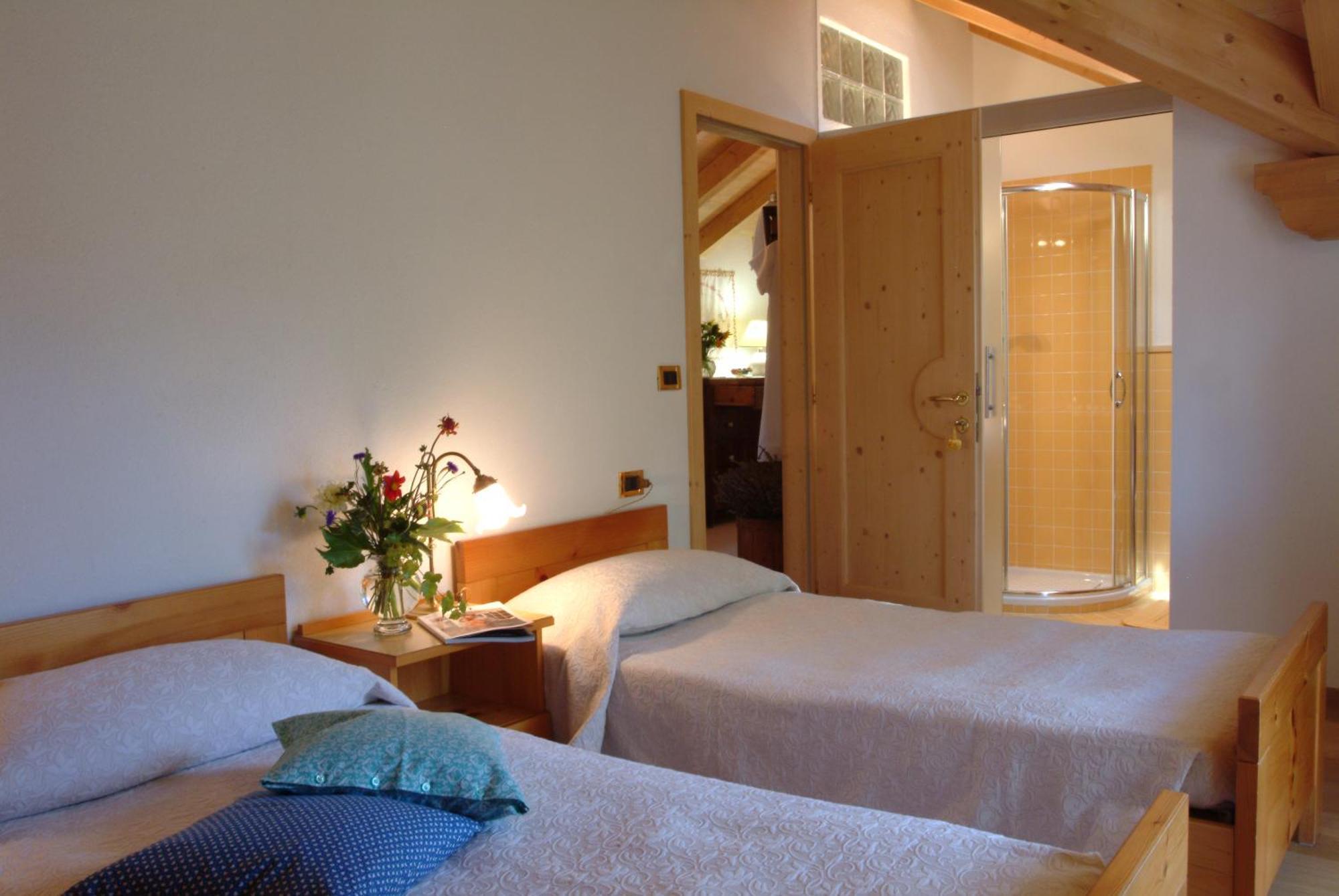 Soggiornare nelle Alpi Italiane: 15 Hotel Economici a Confronto
